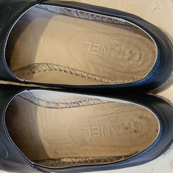 CHANEL Black Lambskin Leather CC Logo Espadrilles [size 38] - Picture 9 of 10
